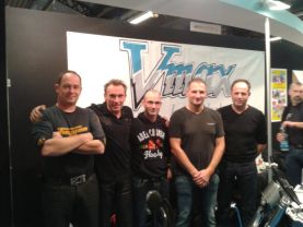 Les créateurs des 3 modèlles exposés : Thierry, Régis, Henri, Laurent et Laurent