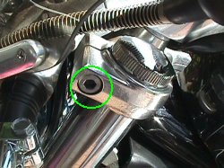 Description : http://maxijoe.free.fr/Furbur/Pinch_bolts.jpg