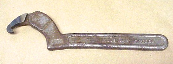 Description : http://maxijoe.free.fr/Furbur/spanner_wrench.jpg