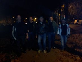Thierry, Laurent, Phil, Sylvain et Adrien... Une bande de cailleras à éviter quand on sort le soir !