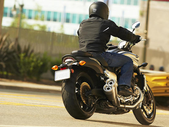 Description : http://www.motoplanete.com/yamaha/Essai-yamaha-1700-V-Max-oli-le-belge-3.jpg